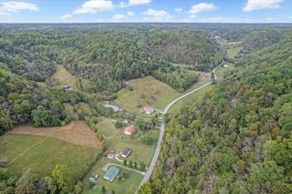 315 Little Creek Rd, Pleasant Shade, TN 37145