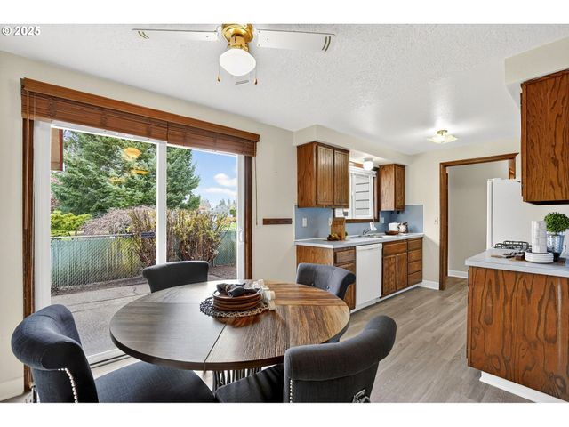 1427 Se Wendy Ave, Gresham, OR 97080