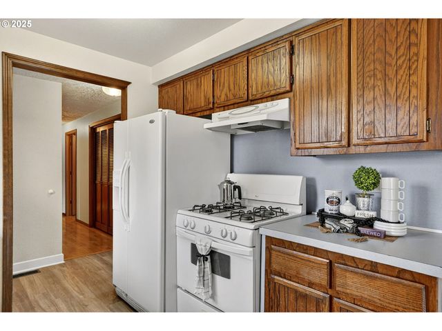 1427 Se Wendy Ave, Gresham, OR 97080