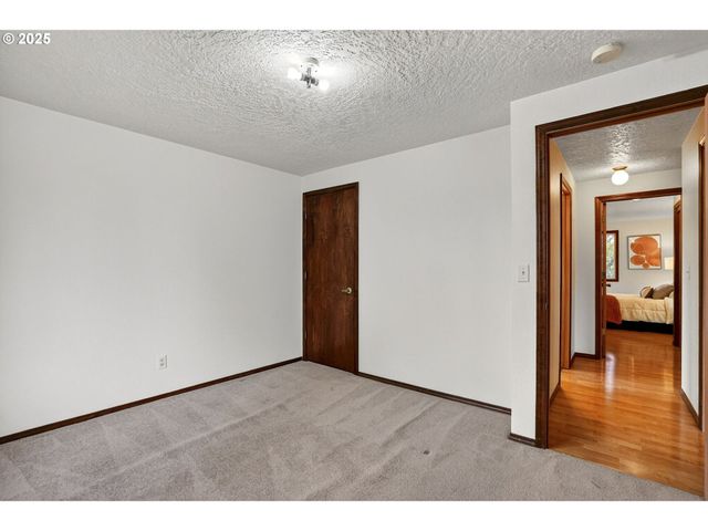 1427 Se Wendy Ave, Gresham, OR 97080