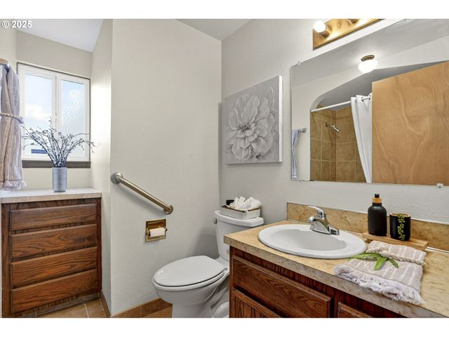 1427 Se Wendy Ave, Gresham, OR 97080