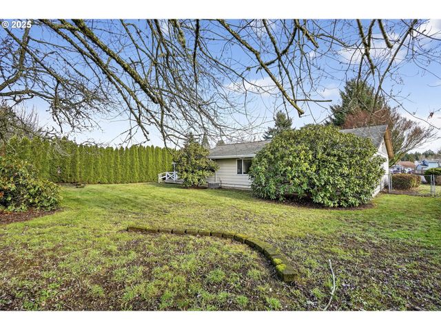 1427 Se Wendy Ave, Gresham, OR 97080