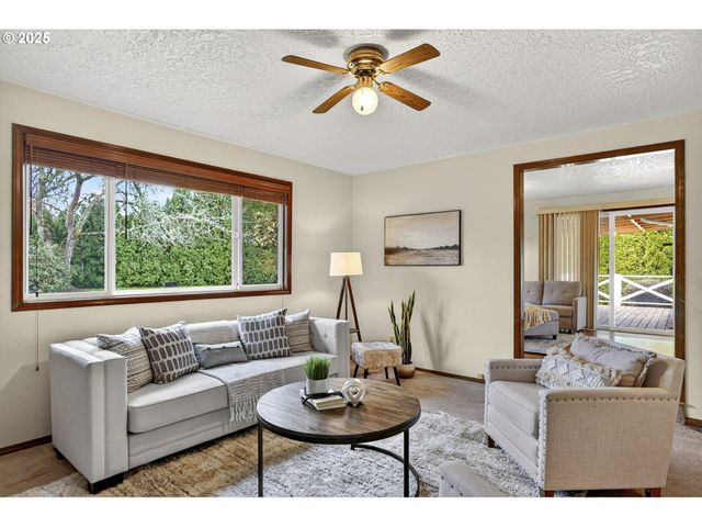 1427 Se Wendy Ave, Gresham, OR 97080