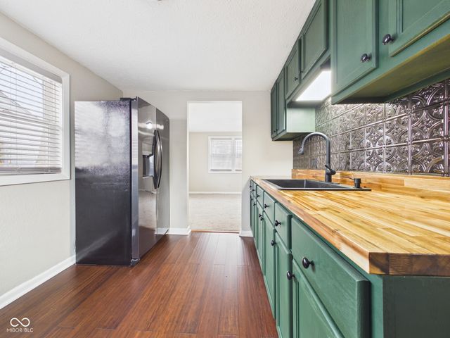 1005 E Jackson Street, Muncie, IN 47305