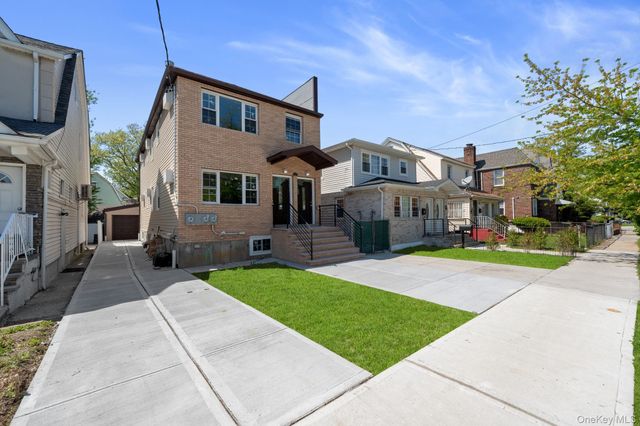 115-72A Newburg St, Saint Albans, NY 11412