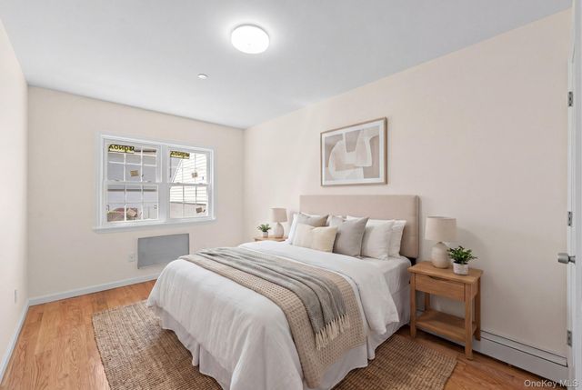 115-72A Newburg St, Saint Albans, NY 11412