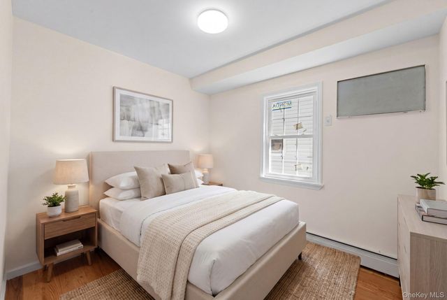 115-72A Newburg St, Saint Albans, NY 11412