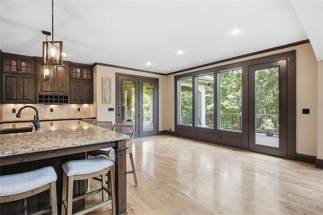 14555 Oak Valley Drive, Gardner, KS 66030