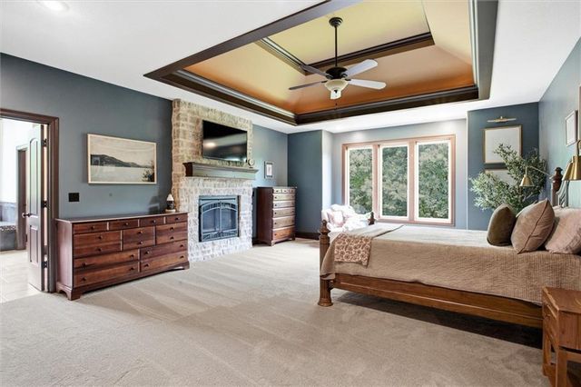 14555 Oak Valley Drive, Gardner, KS 66030