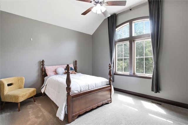 14555 Oak Valley Drive, Gardner, KS 66030