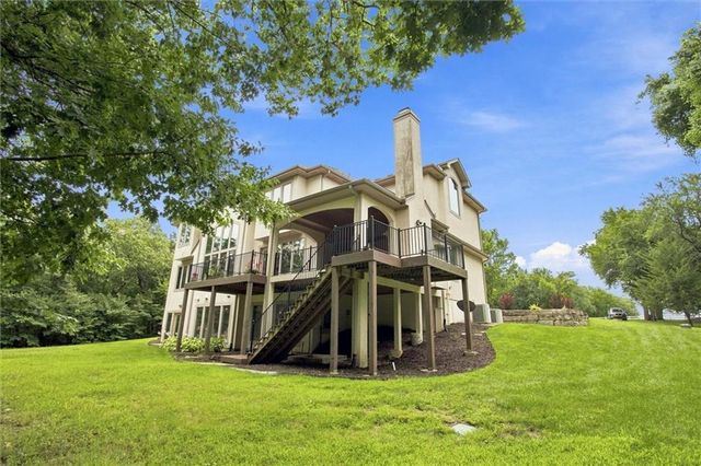 14555 Oak Valley Drive, Gardner, KS 66030