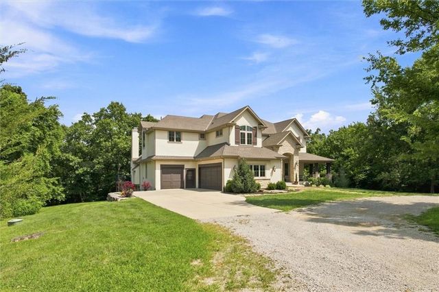 14555 Oak Valley Drive, Gardner, KS 66030