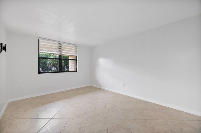 740 NE 199th Street 205g, Miami, FL 33179