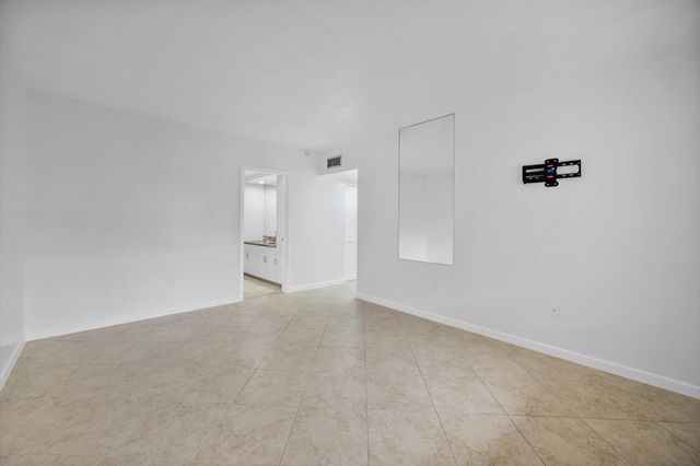 740 NE 199th Street 205g, Miami, FL 33179