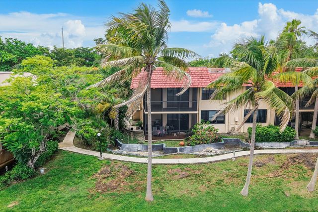 740 NE 199th Street 205g, Miami, FL 33179