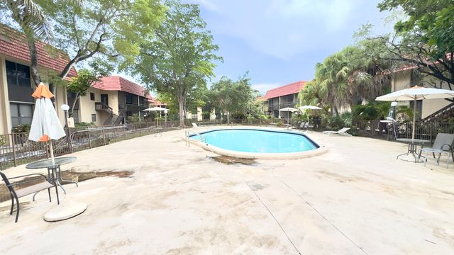 740 NE 199th Street 205g, Miami, FL 33179