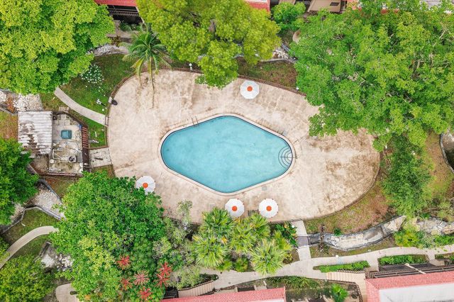 740 NE 199th Street 205g, Miami, FL 33179
