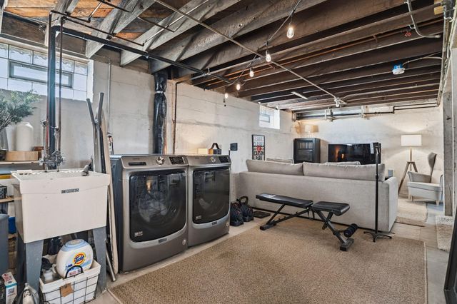 1355 Charles Avenue, Saint Paul, MN 55104