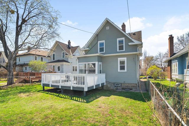 1355 Charles Avenue, Saint Paul, MN 55104