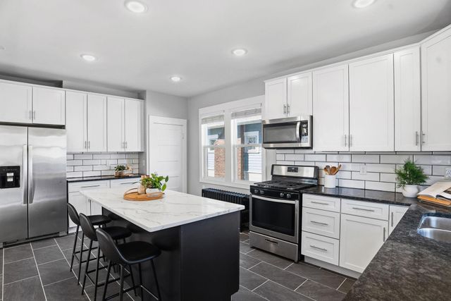 1355 Charles Avenue, Saint Paul, MN 55104