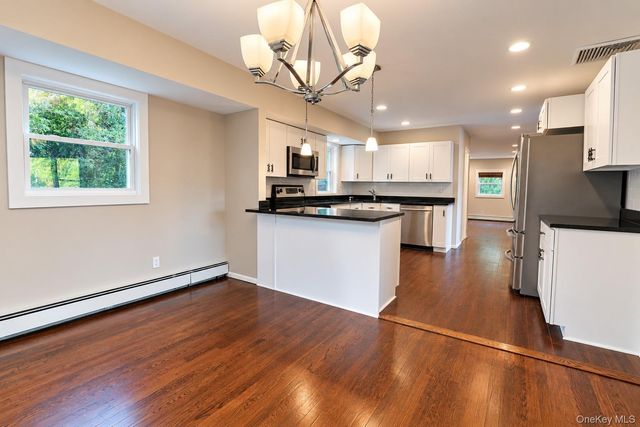 2 Salem Drive, Stony Brook, NY 11790