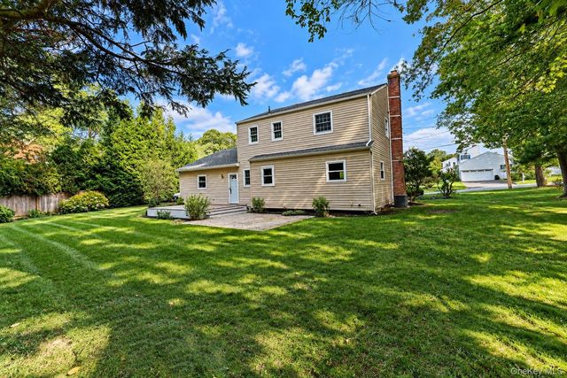 2 Salem Drive, Stony Brook, NY 11790