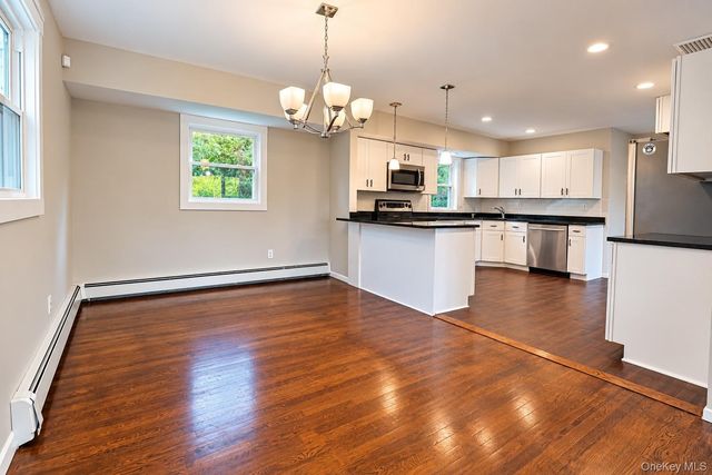 2 Salem Drive, Stony Brook, NY 11790