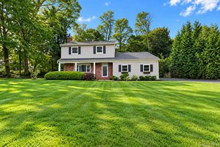 2 Salem Drive, Stony Brook, NY 11790
