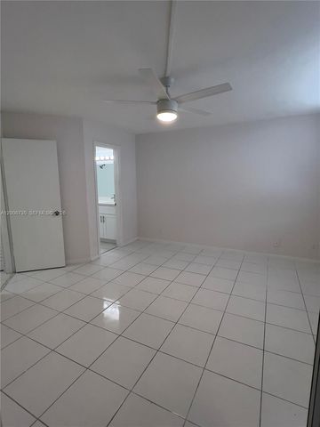 216 Lake Pointe Dr 224, Oakland Park, FL 33309