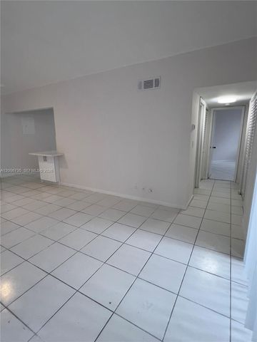 216 Lake Pointe Dr 224, Oakland Park, FL 33309