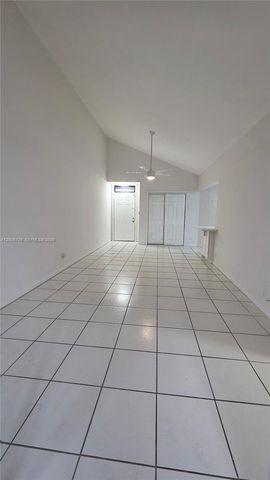 216 Lake Pointe Dr 224, Oakland Park, FL 33309