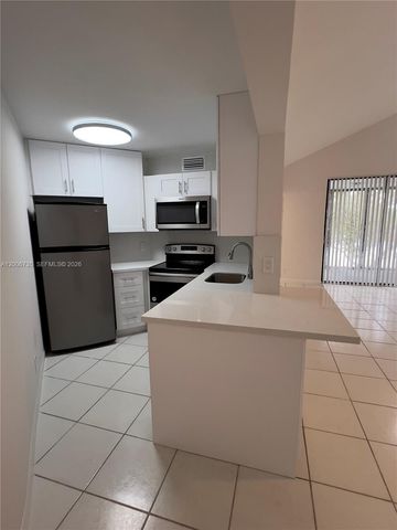 216 Lake Pointe Dr 224, Oakland Park, FL 33309