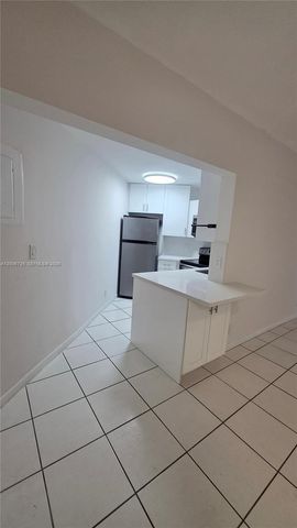 216 Lake Pointe Dr 224, Oakland Park, FL 33309