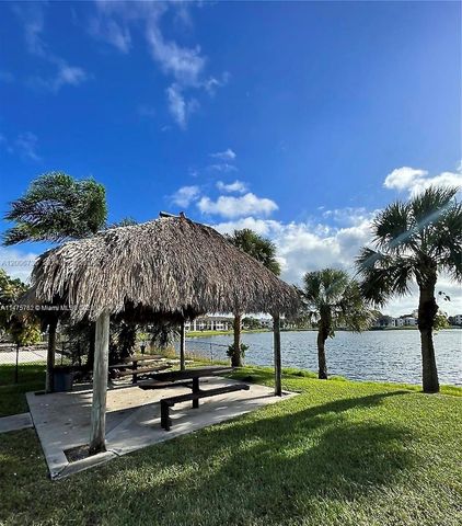 216 Lake Pointe Dr 224, Oakland Park, FL 33309