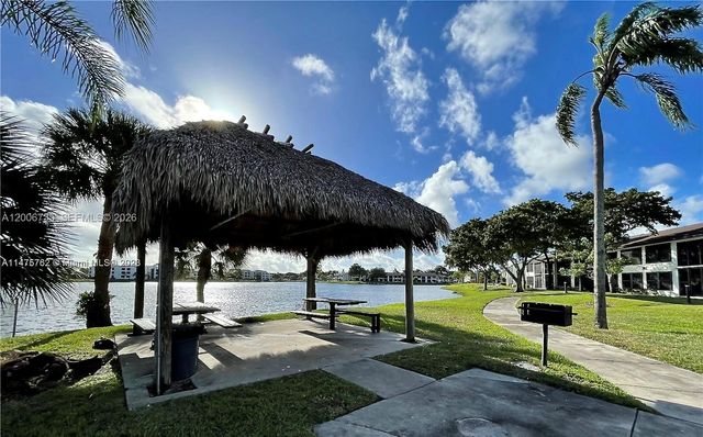 216 Lake Pointe Dr 224, Oakland Park, FL 33309