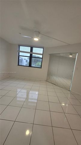 216 Lake Pointe Dr 224, Oakland Park, FL 33309