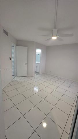 216 Lake Pointe Dr 224, Oakland Park, FL 33309