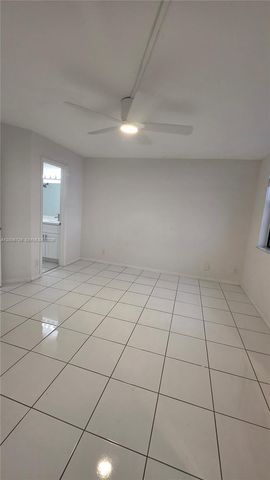 216 Lake Pointe Dr 224, Oakland Park, FL 33309