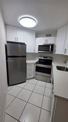 216 Lake Pointe Dr 224, Oakland Park, FL 33309