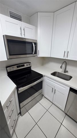 216 Lake Pointe Dr 224, Oakland Park, FL 33309