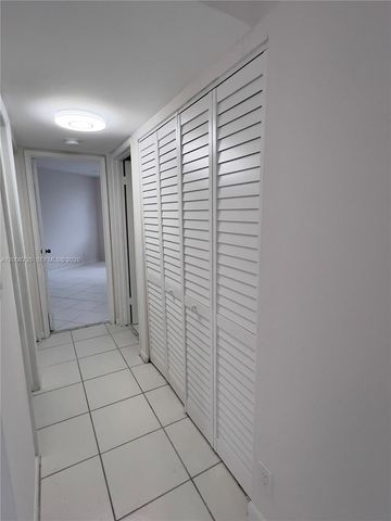 216 Lake Pointe Dr 224, Oakland Park, FL 33309