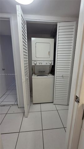 216 Lake Pointe Dr 224, Oakland Park, FL 33309