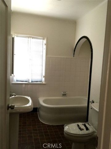 3 Euclid Avenue, Long Beach, CA 90803