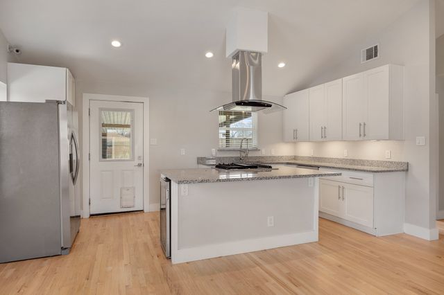 9966 Chireno Street, Dallas, TX 75220