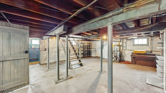 4 Yale Ter, West Orange Twp., NJ 07052