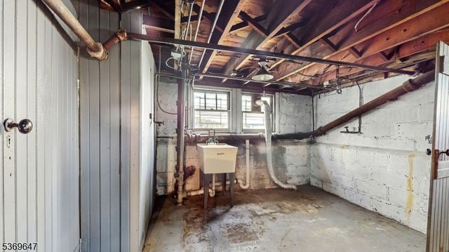 4 Yale Ter, West Orange Twp., NJ 07052
