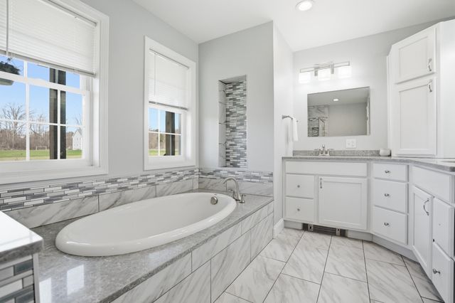149 Elcy Lane, Charlotte, VT 05445