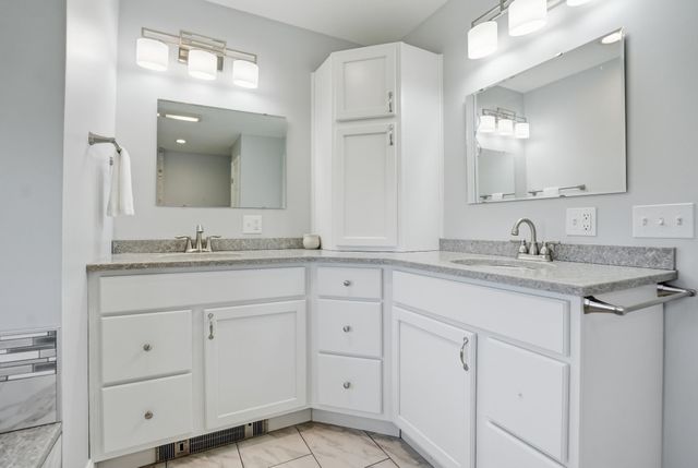 149 Elcy Lane, Charlotte, VT 05445