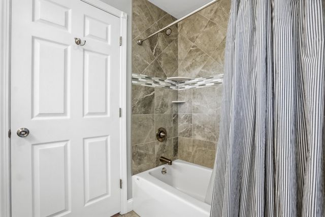 149 Elcy Lane, Charlotte, VT 05445