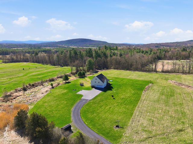 149 Elcy Lane, Charlotte, VT 05445